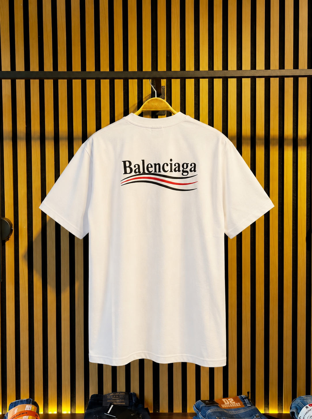 BALENCIAGA Beyaz Nakış İşlemeli T-Shirt