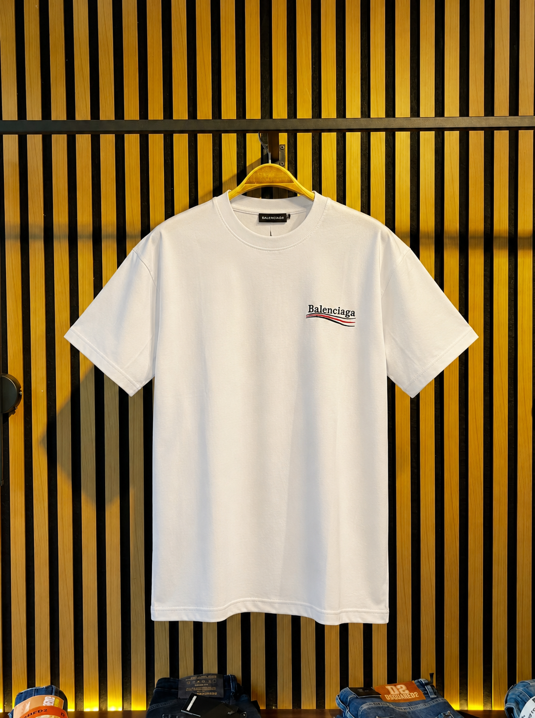 BALENCIAGA Beyaz Nakış İşlemeli T-Shirt